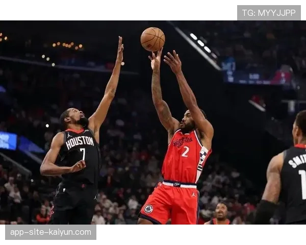 快船进攻效率近期提升 乔治伦纳德组合仍需磨合时间 快船进攻效率近期提升 乔治伦纳德组合仍需磨合时间